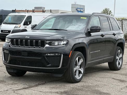 New 2026 Jeep Grand Cherokee Limited AWD/4WD image 6