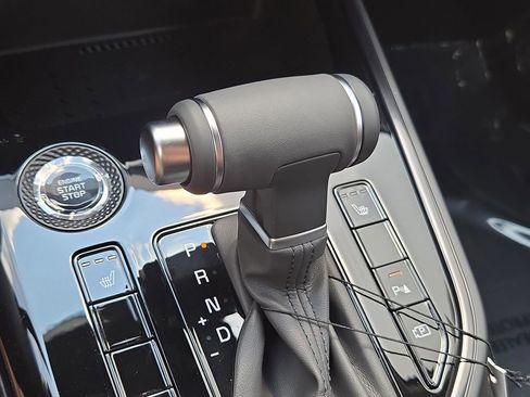 New 2025 Kia Niro EX Touring image 23