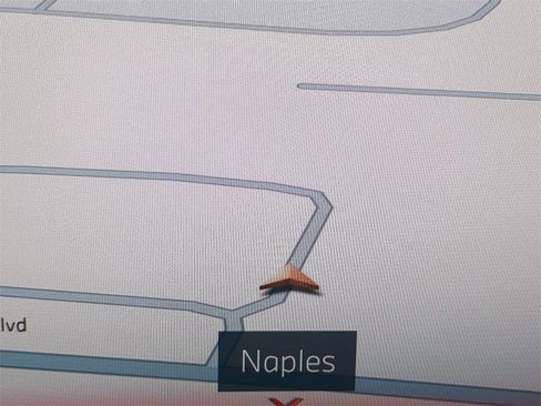 Used 2026 BMW 330i Sedan w/ M Sport Package image 23