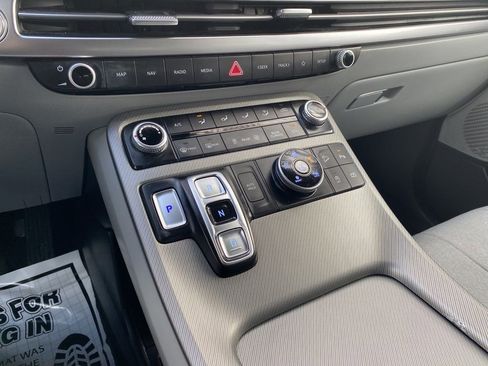 Certified 2023 Hyundai Palisade SE image 19