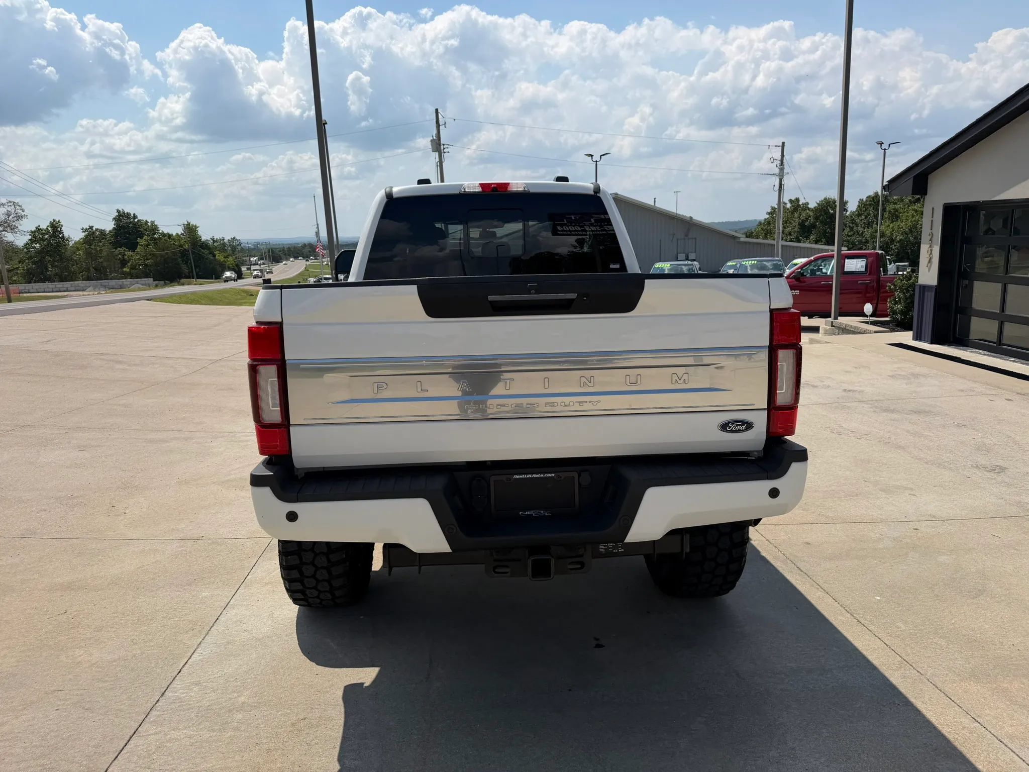 Used 2020 Ford F350 Platinum w/ FX4 Off-Road Package AWD/4WD image 8