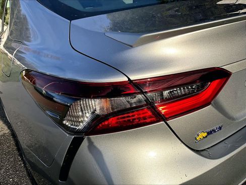 Used 2024 Toyota Camry SE image 33
