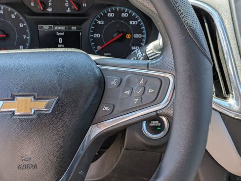 Used 2020 Chevrolet Equinox LS w/ LS Convenience Package FWD image 17