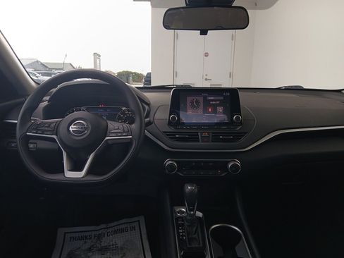 Used 2021 Nissan Altima 2.5 SV image 15