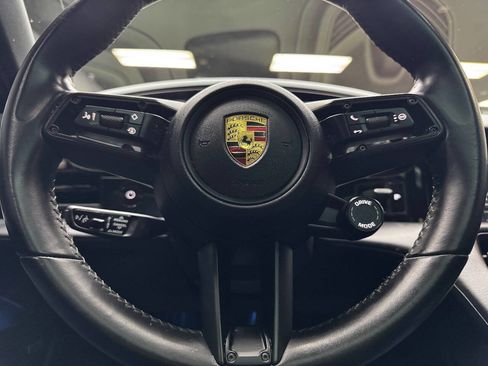 Used 2022 Porsche Taycan 4S image 20