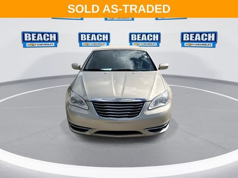 Used 2013 Chrysler 200 Touring FWD image 3