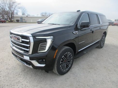 New 2026 GMC Yukon XL Elevation w/ Elevation Premium Package image 9