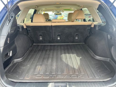 Used 2016 Subaru Outback 2.5i Limited image 11