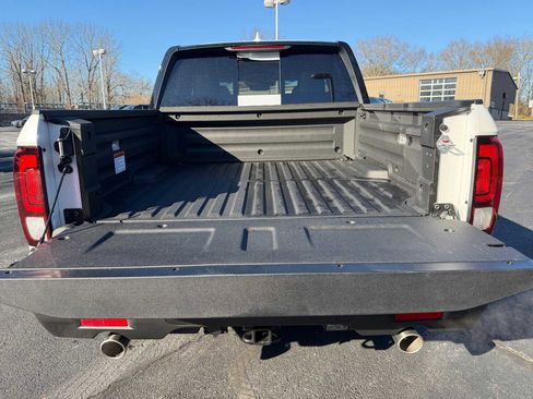 New 2026 Honda Ridgeline Black Edition image 11