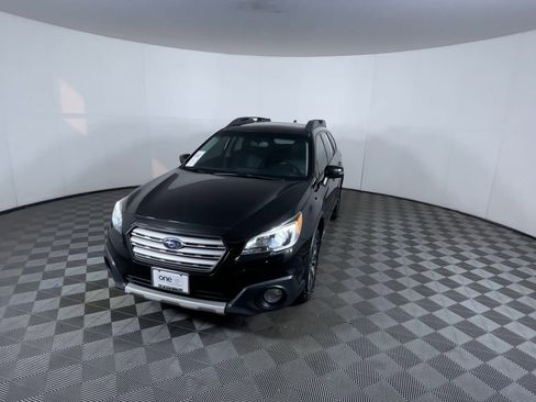 Used 2017 Subaru Outback 3.6R Limited image 3