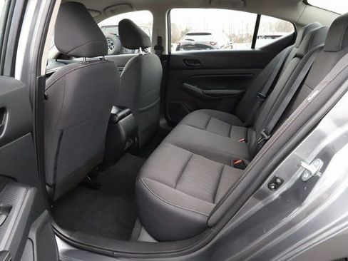 Used 2024 Nissan Altima 2.5 SV image 16