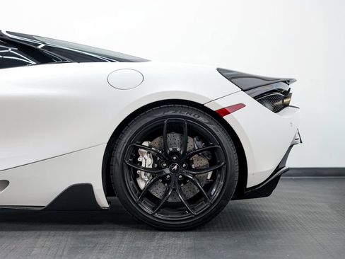 Used 2020 McLaren 720S Performance image 13