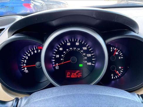 Used 2013 Kia Soul ! w/ Premium Pkg FWD image 24
