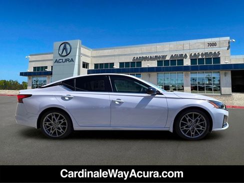 Used 2024 Nissan Altima 2.0 SR FWD image 6