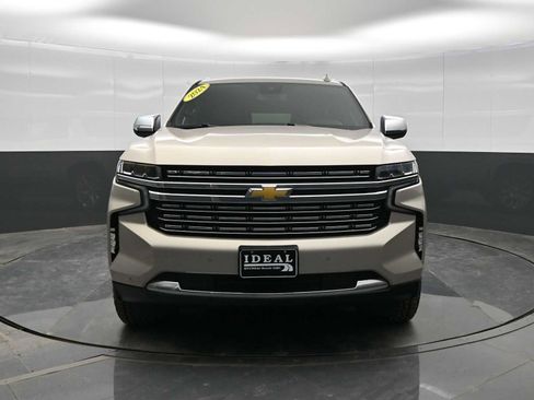 Used 2024 Chevrolet Suburban Premier image 3