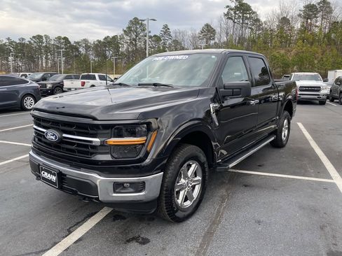 Certified 2025 Ford F150 XLT w/ Equipment Group 301A Standard image 3