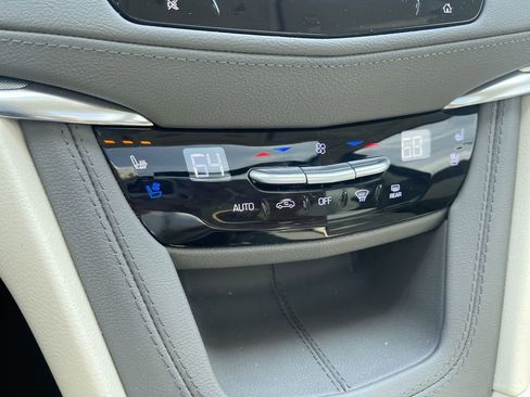 Used 2023 Cadillac XT5 Premium Luxury w/ LPO, Floor Liner Package FWD image 17