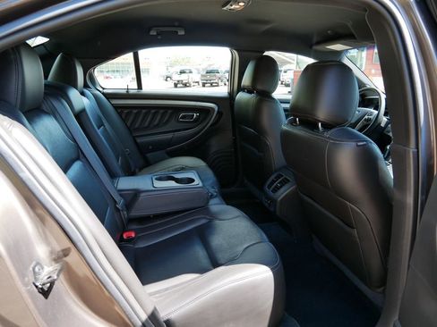 Used 2016 Ford Taurus SEL w/ Equipment Group 201A FWD image 9