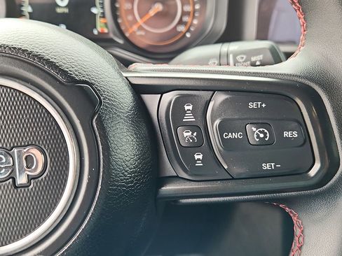 Certified 2024 Jeep Wrangler Unlimited Rubicon w/ Convenience Group AWD/4WD image 18