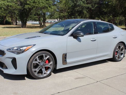 Used 2019 Kia Stinger GT1 RWD image 1