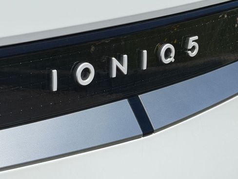 Used 2024 Hyundai Ioniq 5 SEL AWD/4WD image 35