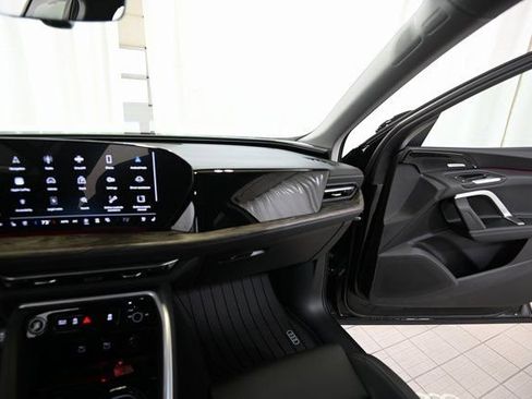 Used 2025 Audi Q5 Premium Plus AWD/4WD image 30