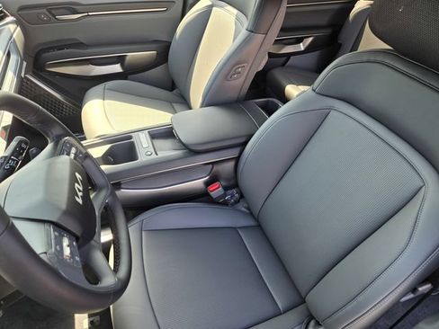 New 2026 Kia EV9 Light RWD image 18