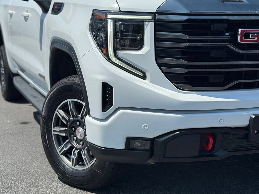Used 2024 GMC Sierra 1500 AT4 w/ AT4 Premium Package AWD/4WD image 3
