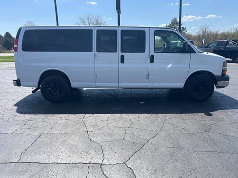 Used 2014 Chevrolet Express 3500 LT w/ LT Preferred Equipment Group image 7
