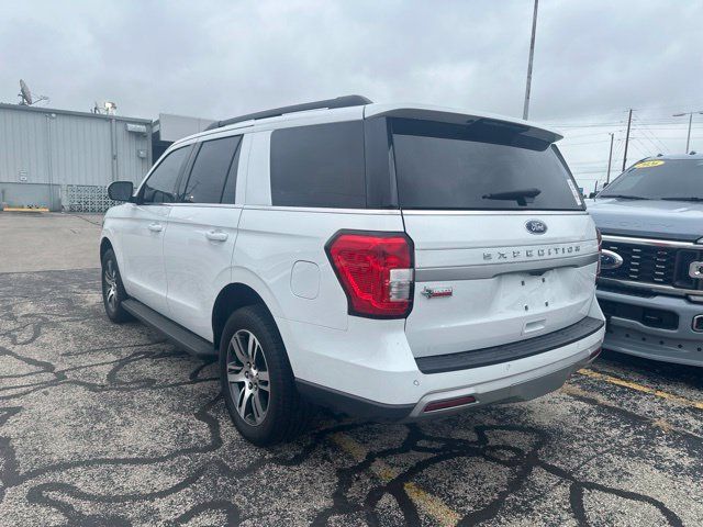Used 2024 Ford Expedition XLT RWD image 3