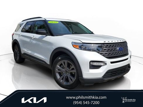 Used 2021 Ford Explorer XLT w/ Equipment Group 202A RWD image 1