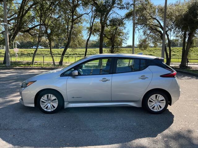 Used 2018 Nissan Leaf S w/ S Charge Package FWD image 3