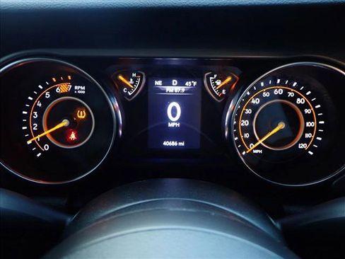 Used 2023 Jeep Wrangler Sport image 22