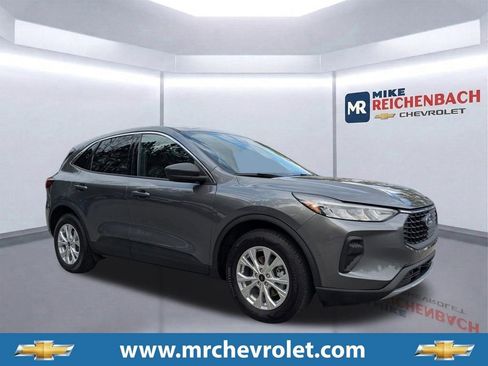 Used 2024 Ford Escape Active image 1