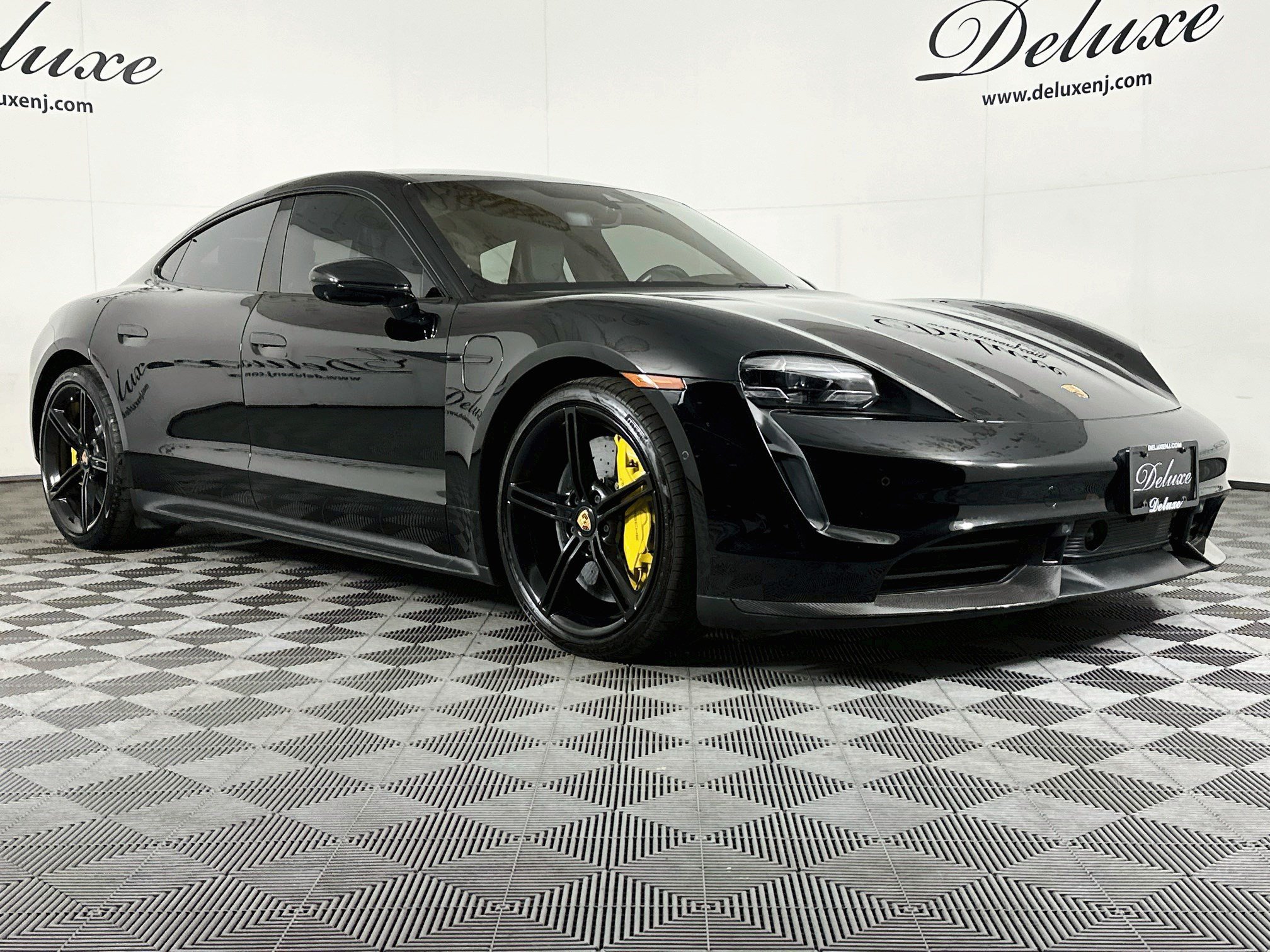 Used 2022 Porsche Taycan Turbo S w/ Premium Package AWD/4WD image 1