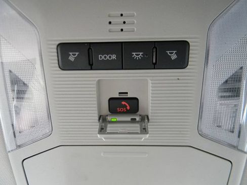 Used 2024 Toyota RAV4 LE AWD/4WD image 17