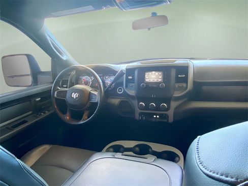 Used 2024 RAM 2500 Tradesman w/ Chrome Appearance Group image 25