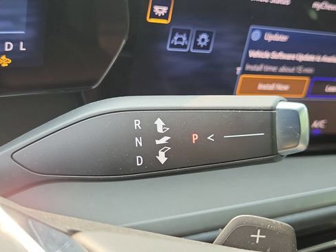 Used 2026 Chevrolet Traverse LT FWD image 33