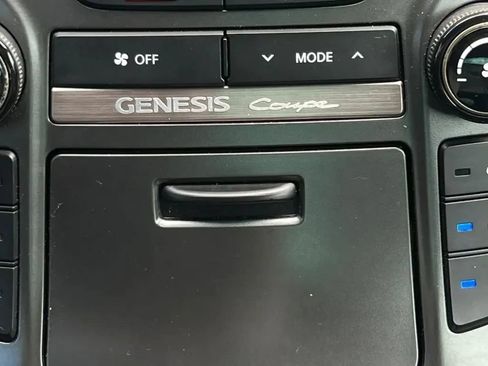 Used 2015 Hyundai Genesis 3.8 RWD image 29
