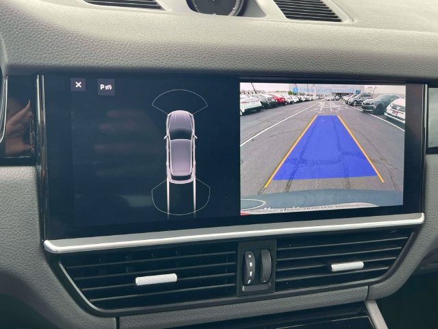 Used 2020 Porsche Cayenne AWD/4WD image 19