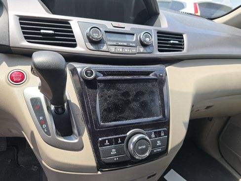 Used 2016 Honda Odyssey SE image 19