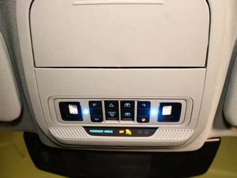 Used 2023 Ford Explorer XLT w/ Equipment Group 202A image 40