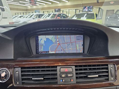 Used 2011 BMW 335i Convertible w/ M Sport Pkg image 30