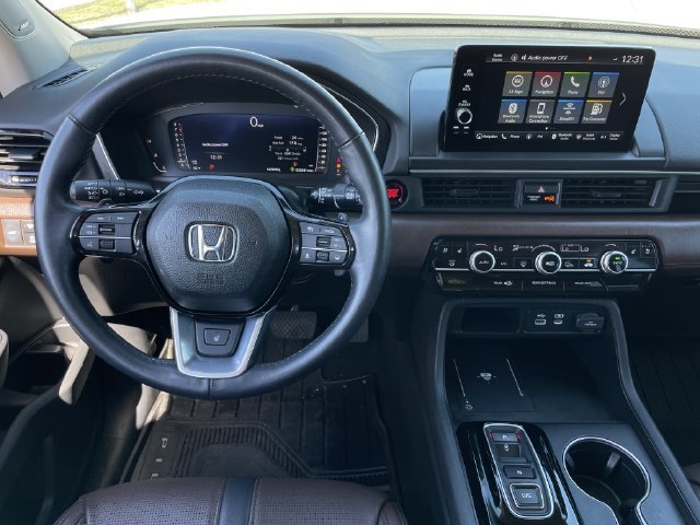 Used 2024 Honda Pilot Elite image 11