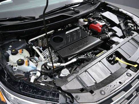 Used 2025 Nissan Rogue SV image 40