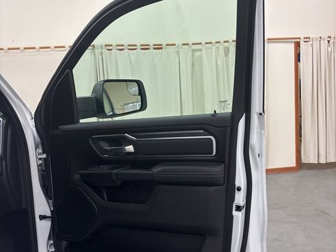 New 2026 RAM 1500 4x4 Crew Cab image 31