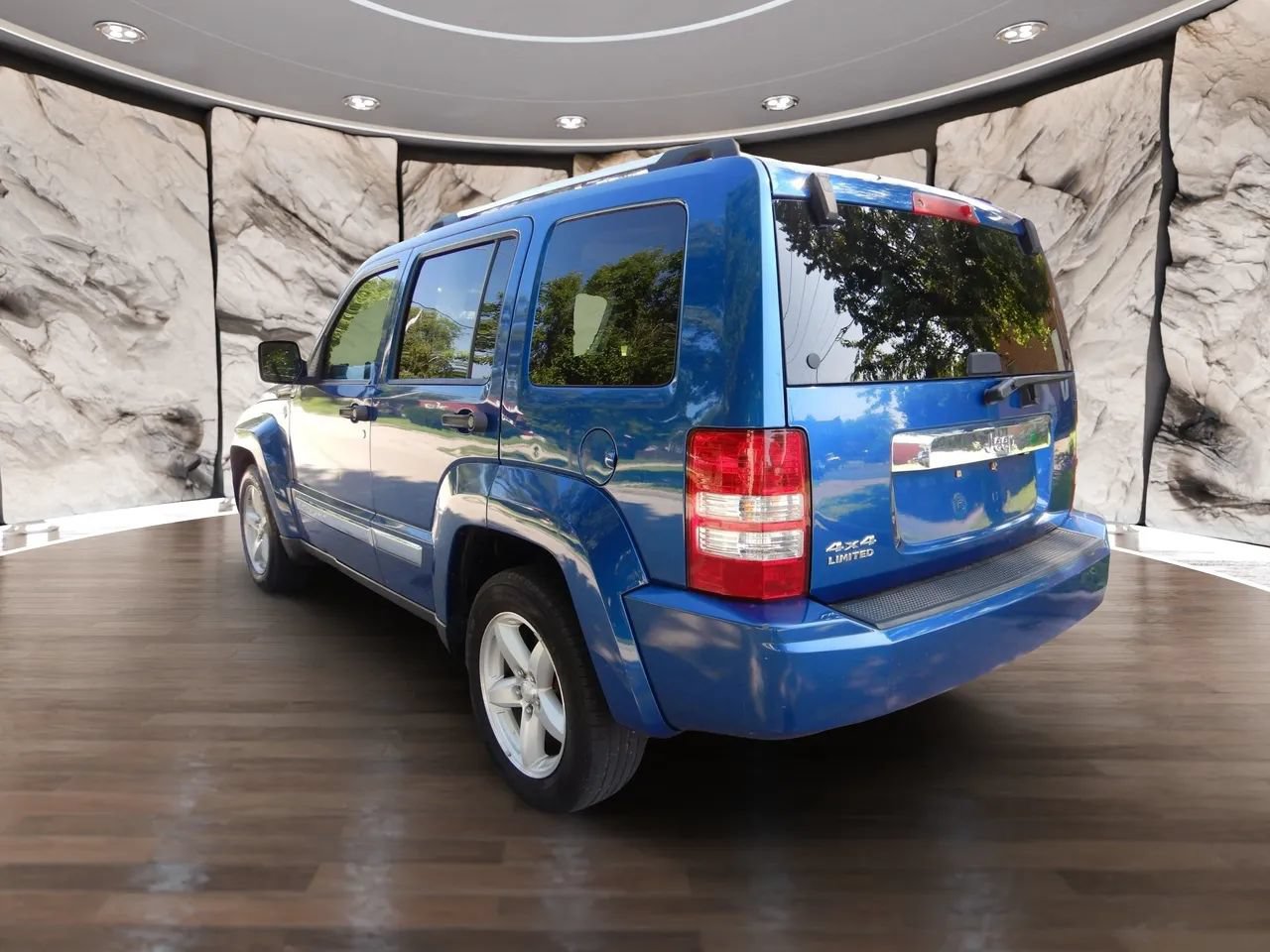 Used 2009 Jeep Liberty Limited w/ Premium Group AWD/4WD image 8