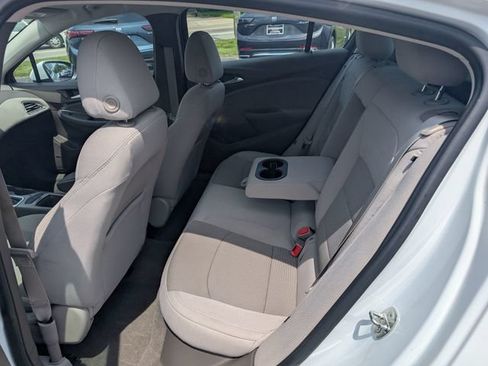 Used 2017 Chevrolet Cruze LT w/ Sun And Sound Package FWD image 10