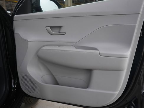 Used 2025 Hyundai Kona SEL image 9