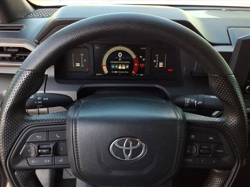 Used 2024 Toyota Tacoma SR image 19